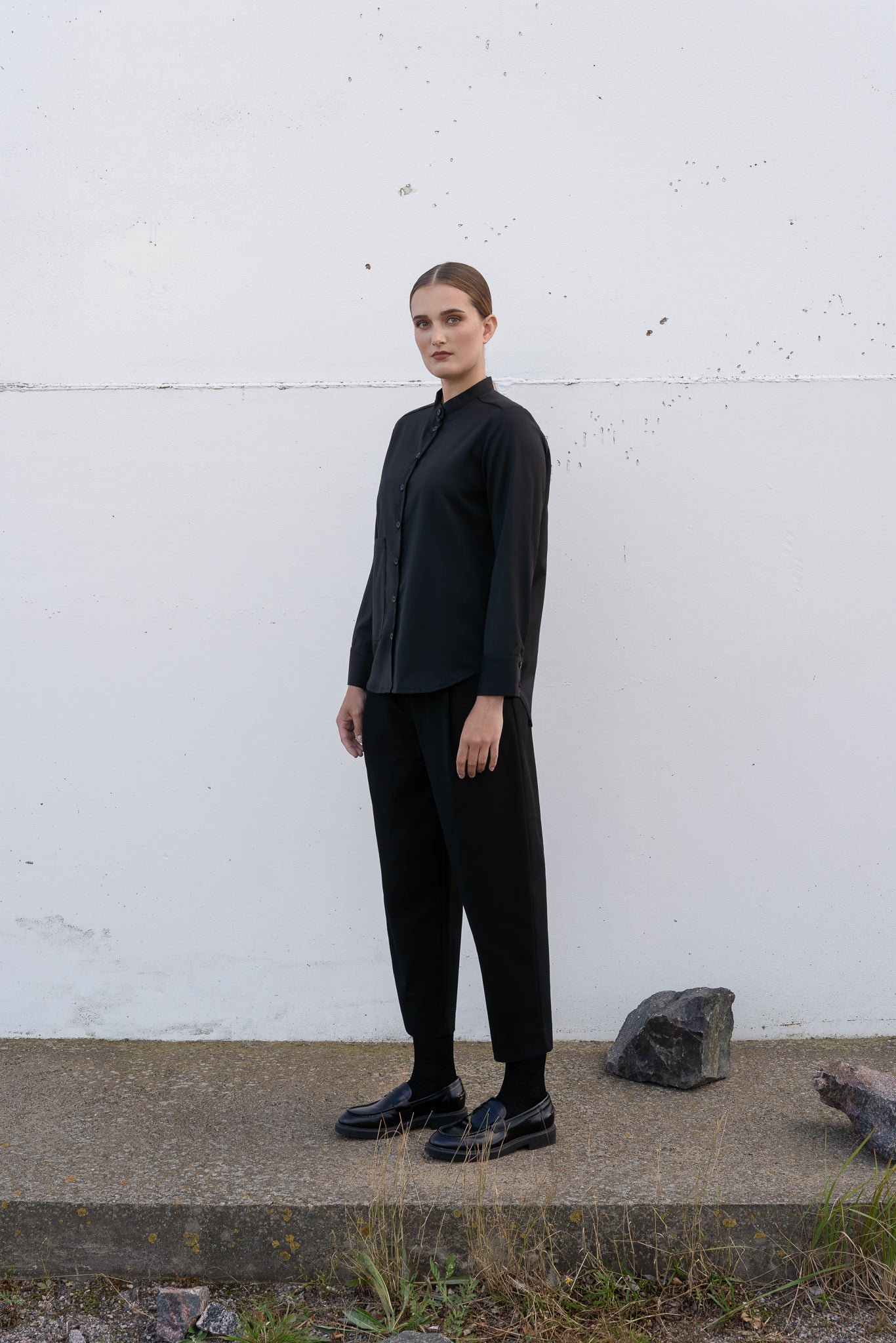 COLLARLESS WOOL SHIRT