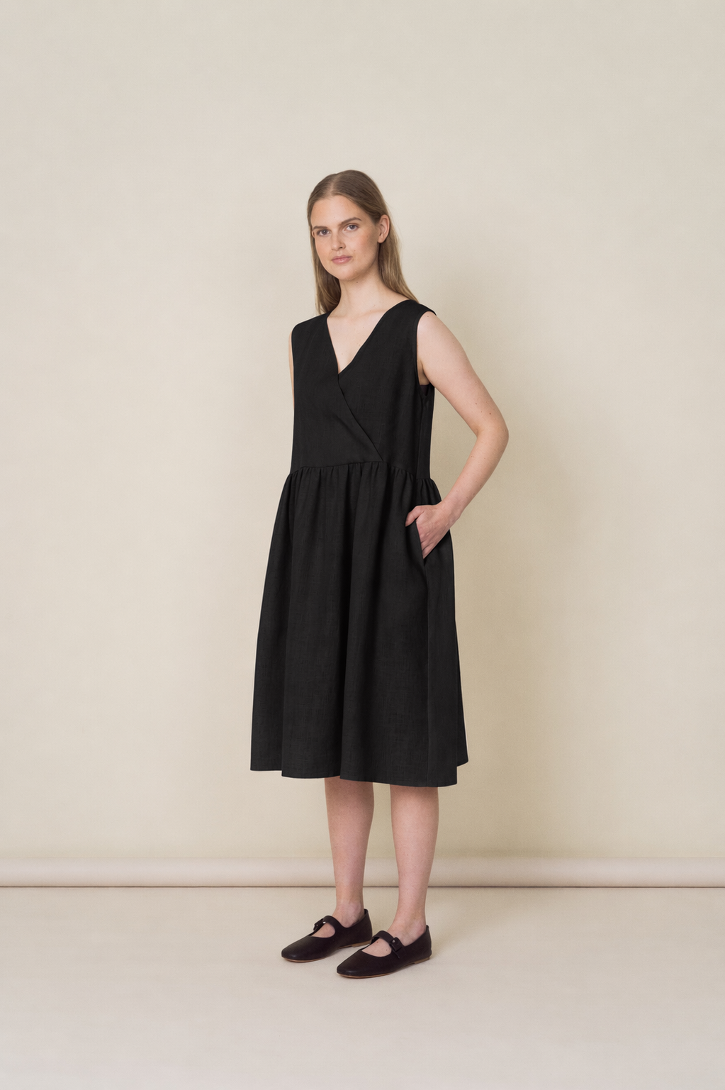LINEN SMOCK DRESS  Archetype