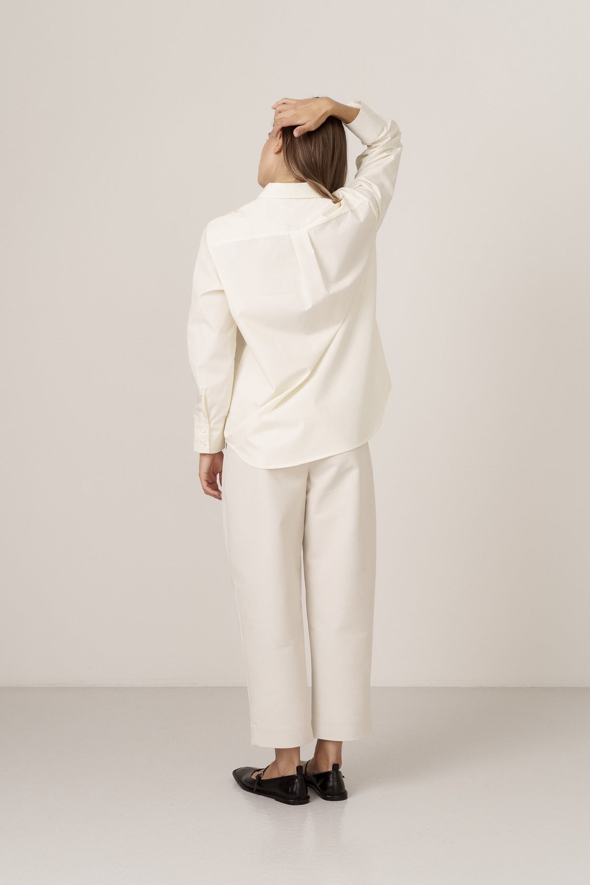 LOOSE TAILORED SHIRT