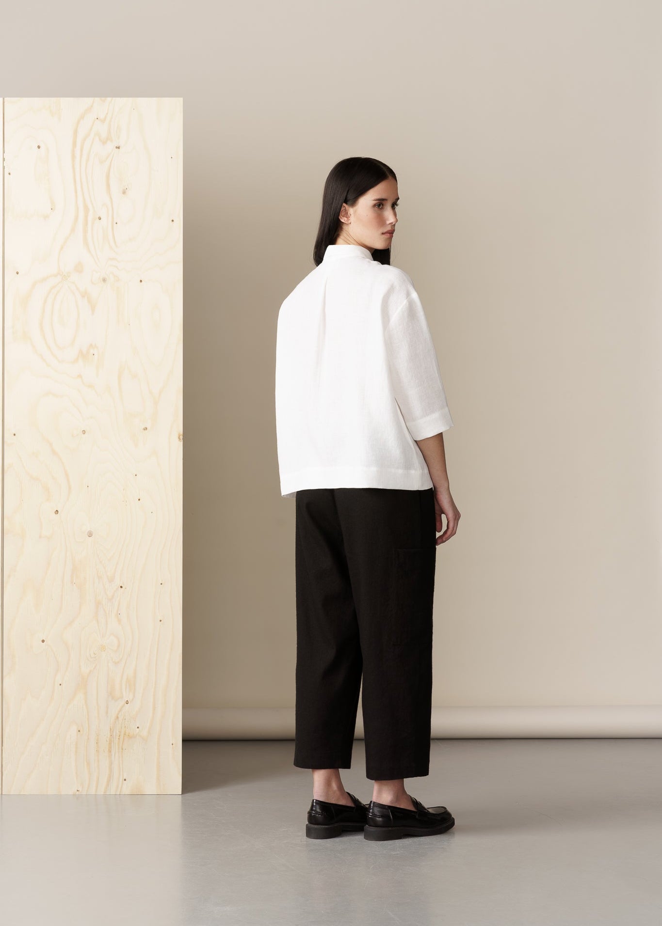 black linen trousers with pockets