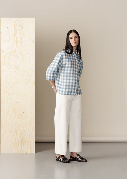 white cotton jeans with straight leg