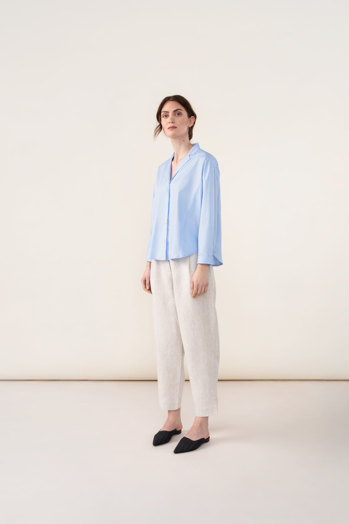 V-NECK COTTON SHIRT