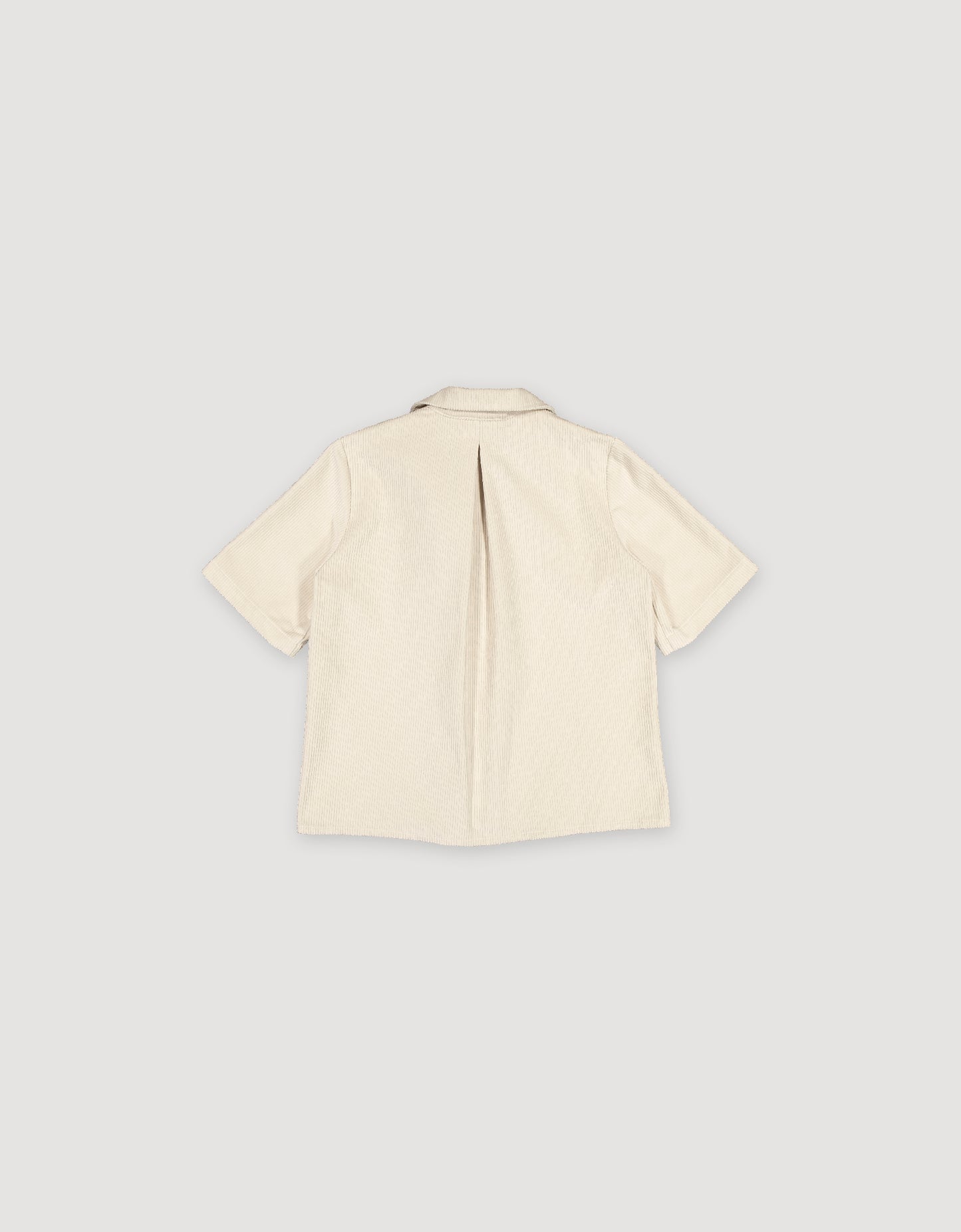 White boxy short sleeve shirt