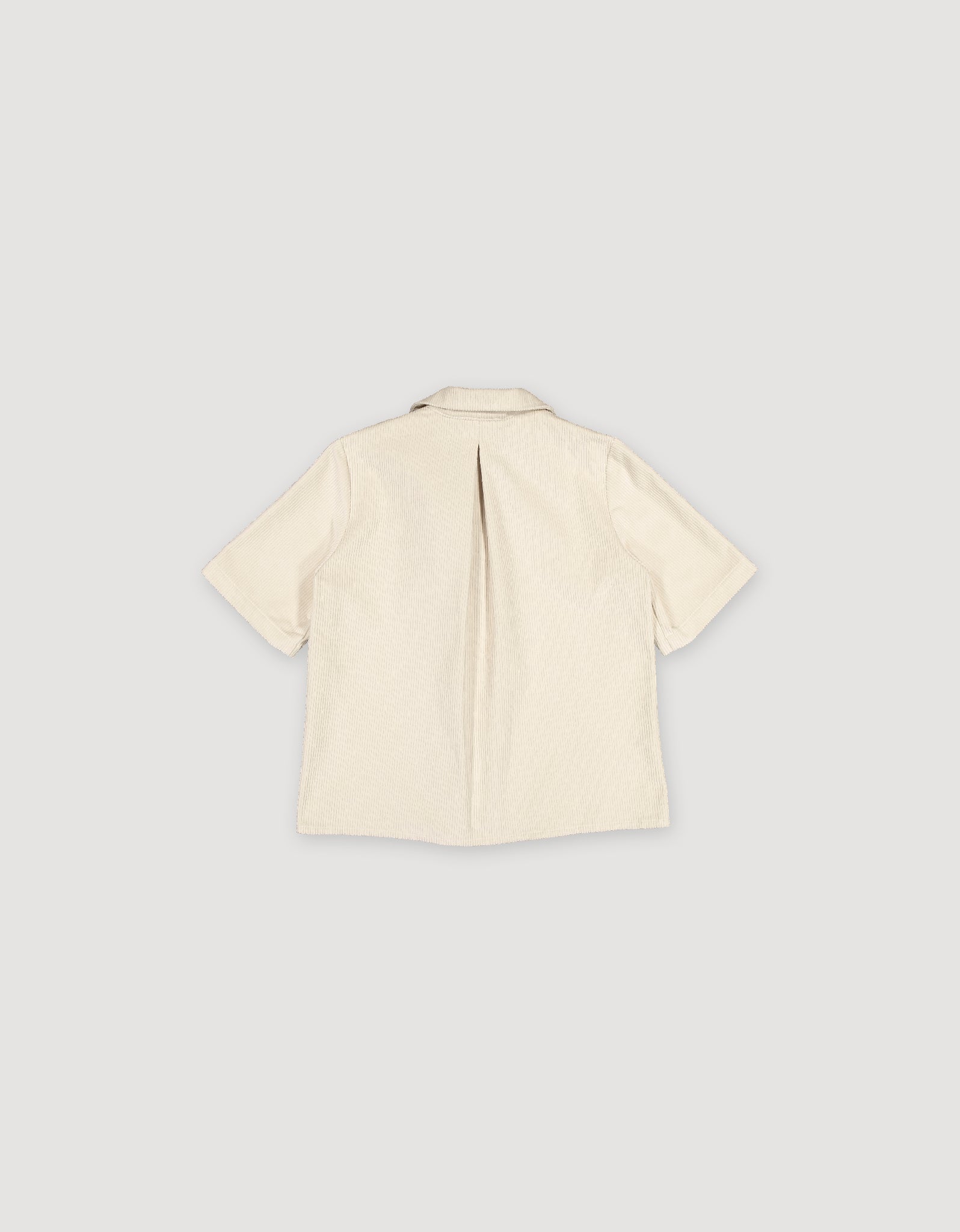 White boxy short sleeve shirt
