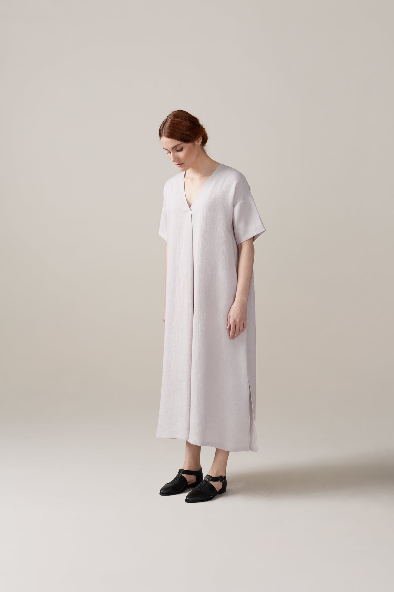 V-NECK LINEN DRESS